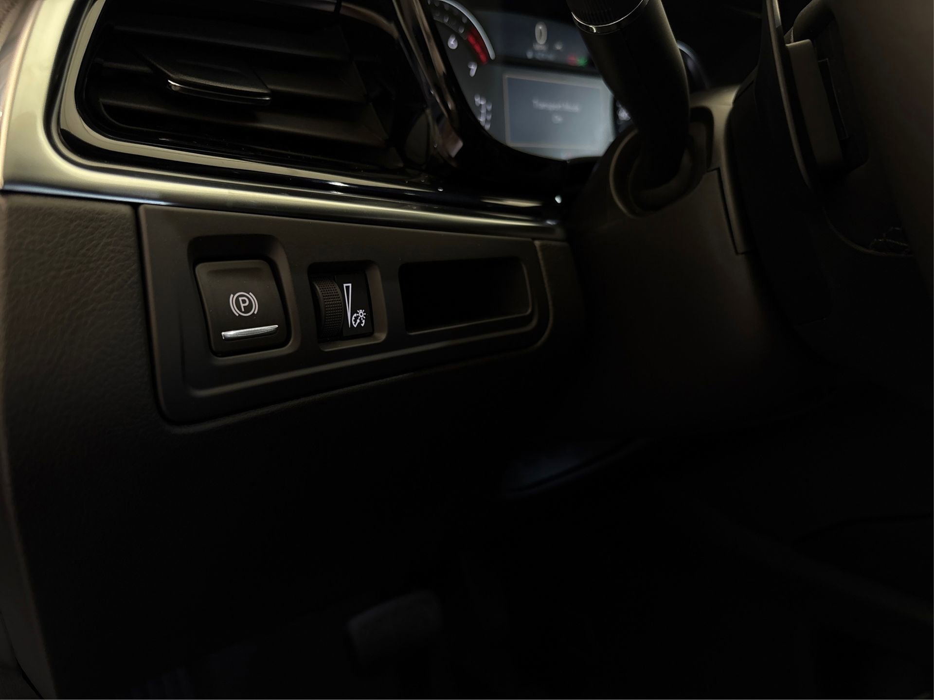 New 2025 Cadillac XT6 Luxury image 21