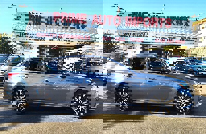 Used 2020 Nissan Altima 2.5 SR image 1
