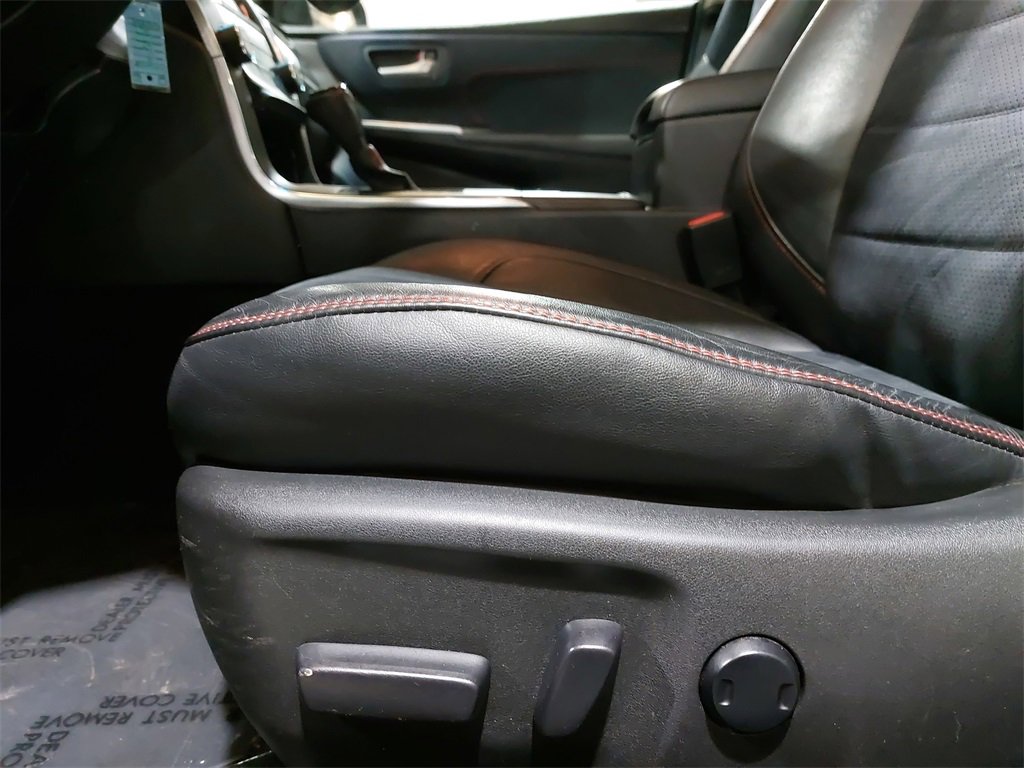 Used 2015 Toyota Camry XSE w/ Moonroof Package image 27