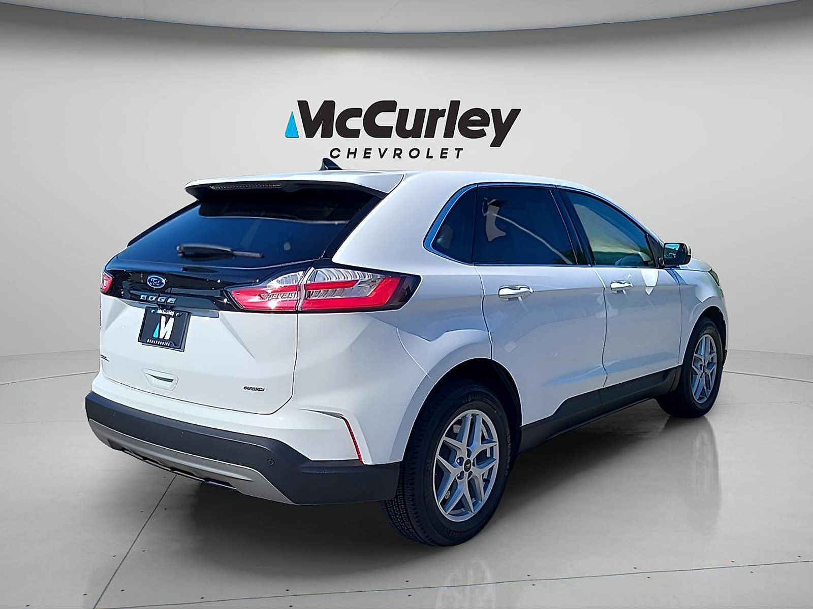Used 2024 Ford Edge SEL AWD/4WD image 7