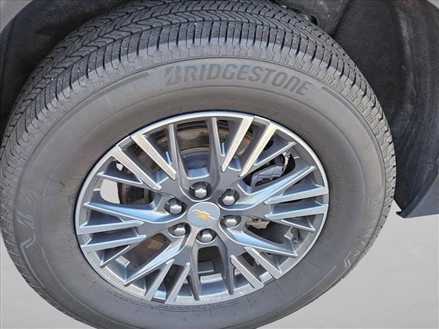 Used 2024 Chevrolet Traverse LT image 4