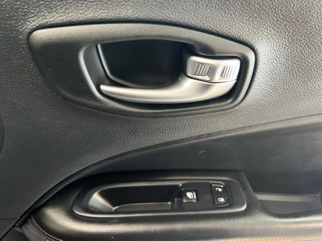 Used 2021 Jeep Compass Limited w/ Elite Interior Group AWD/4WD image 14
