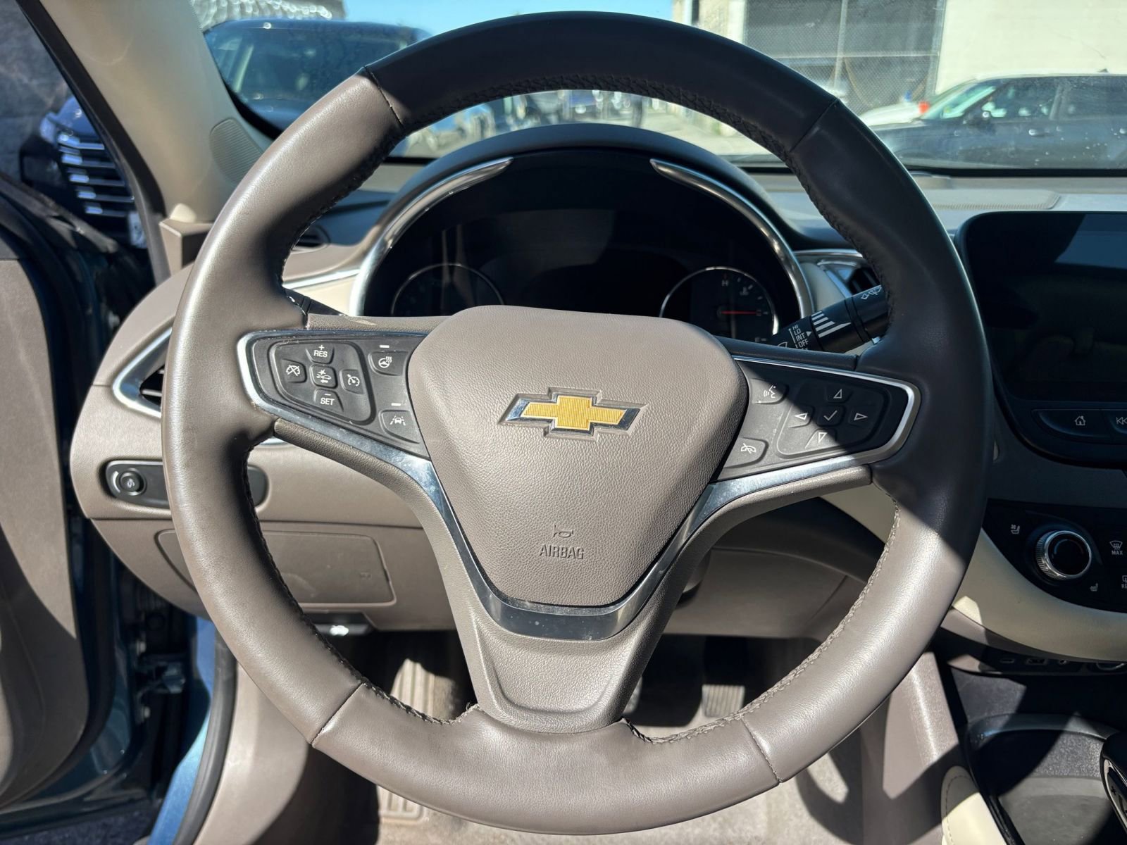 Used 2024 Chevrolet Malibu LT image 31