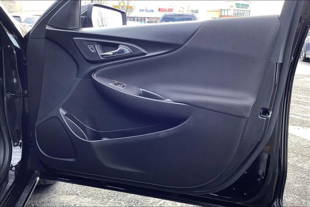 Used 2022 Chevrolet Malibu LS image 27