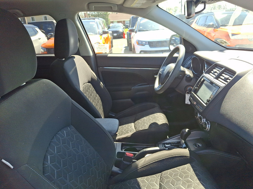 Used 2022 Mitsubishi Outlander Sport ES image 11