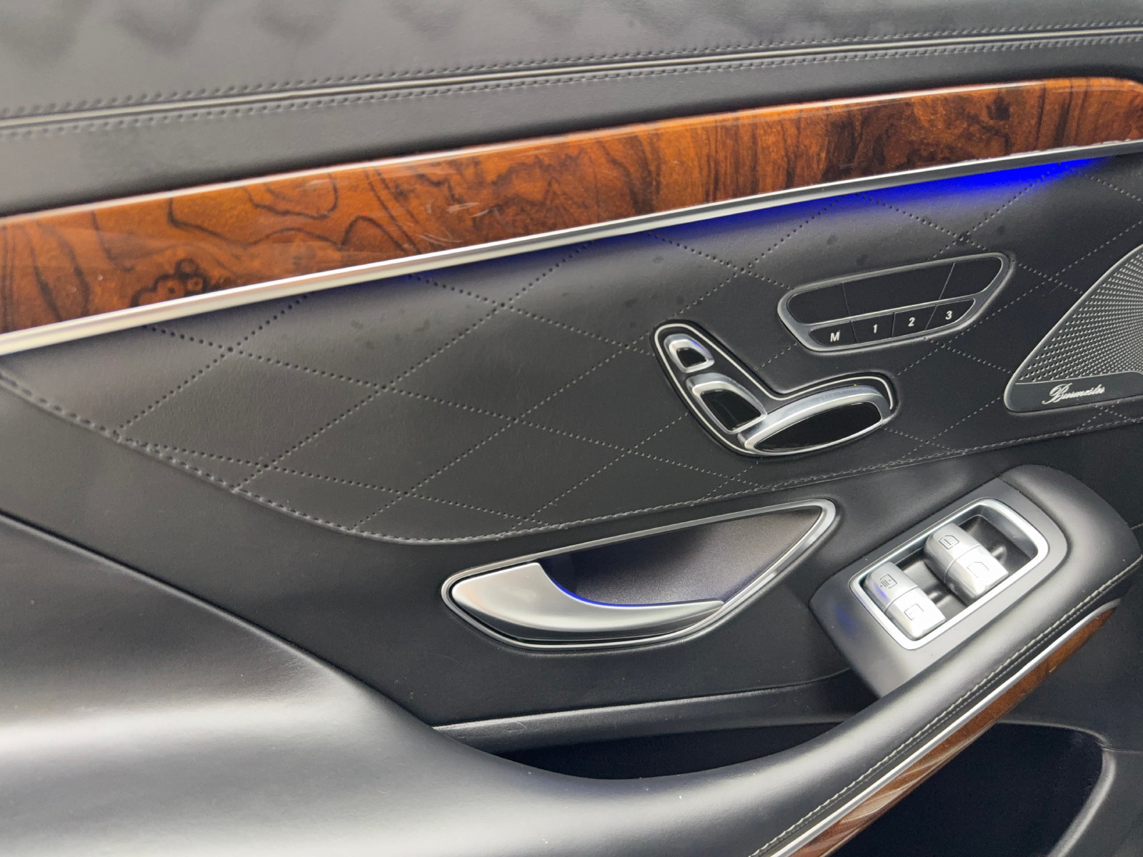 Used 2014 Mercedes-Benz S 550 Sedan w/ Sport Package image 39