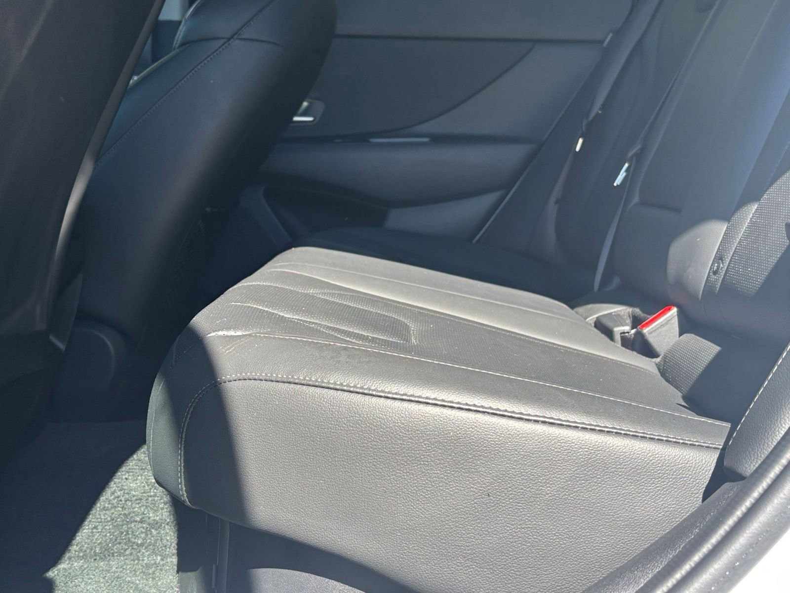 Used 2025 Hyundai Elantra Limited FWD image 28
