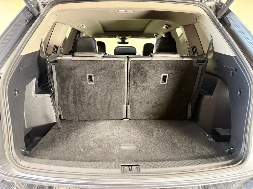 Used 2024 Volkswagen Atlas SEL Premium R-Line AWD/4WD image 23