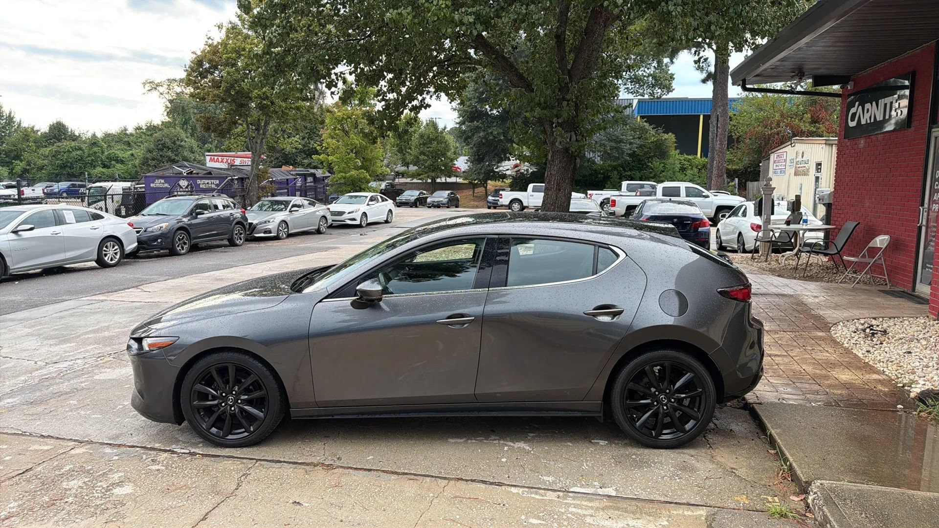 Used 2019 MAZDA MAZDA3 Hatchback w/ Premium Package FWD image 2