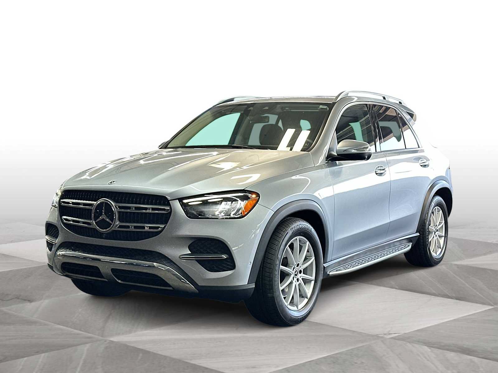 Used 2024 Mercedes-Benz GLE 350 4MATIC image 4