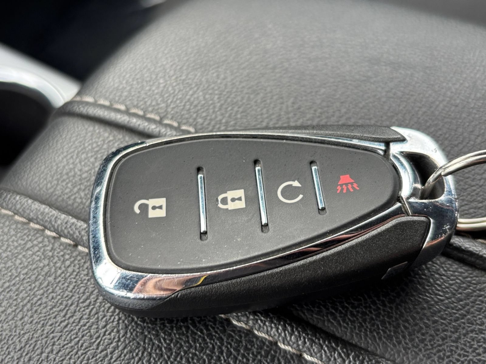 Used 2025 Chevrolet Blazer LT FWD image 20