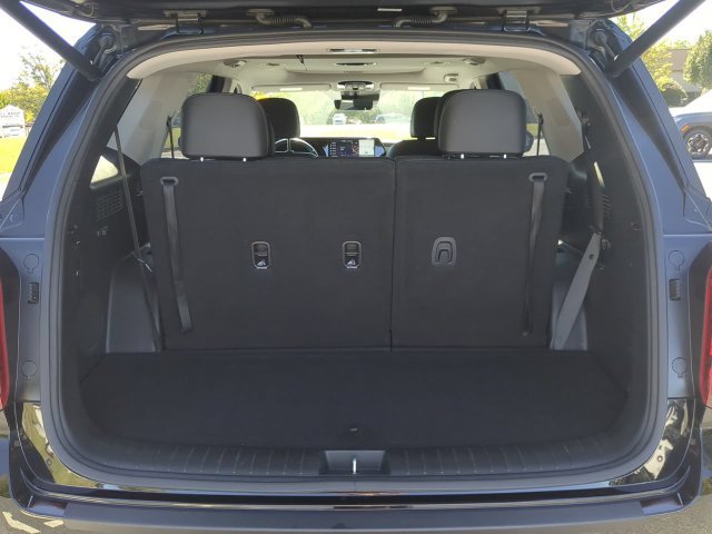 Used 2023 Hyundai Palisade SEL w/ Premium Package FWD image 12