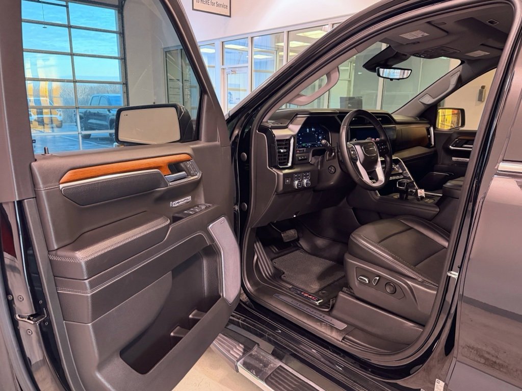 Used 2023 GMC Sierra 1500 Denali w/ Technology Package image 9