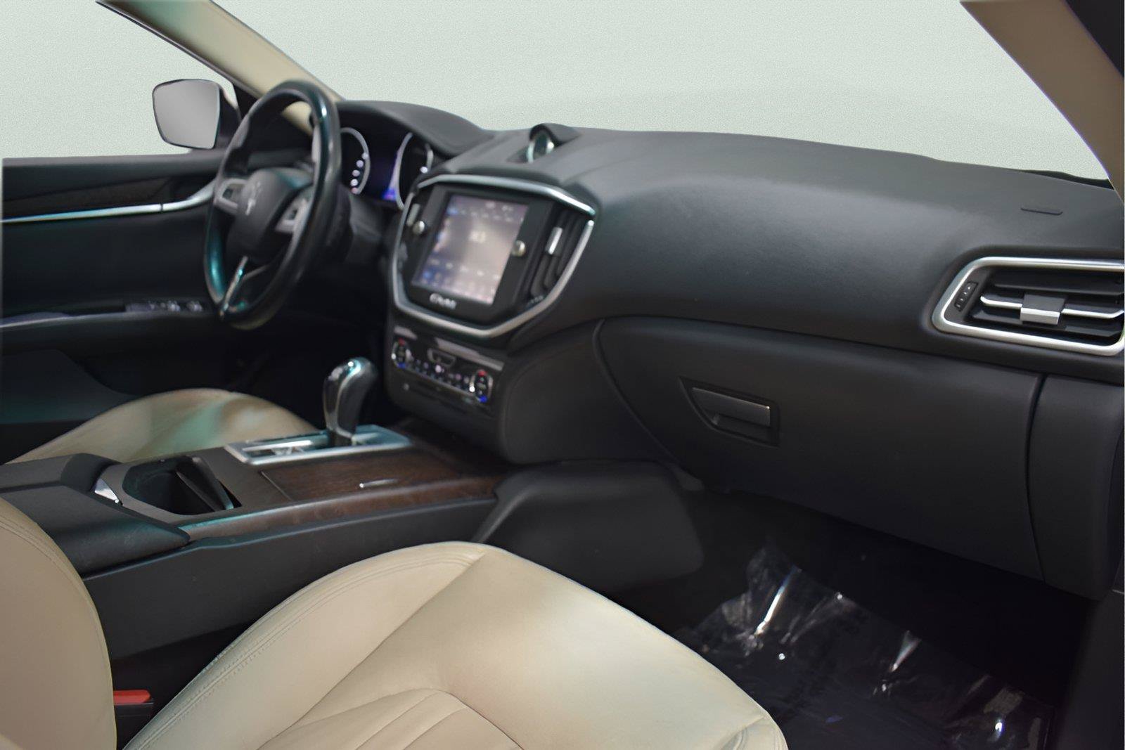 Used 2014 Maserati Ghibli RWD image 18