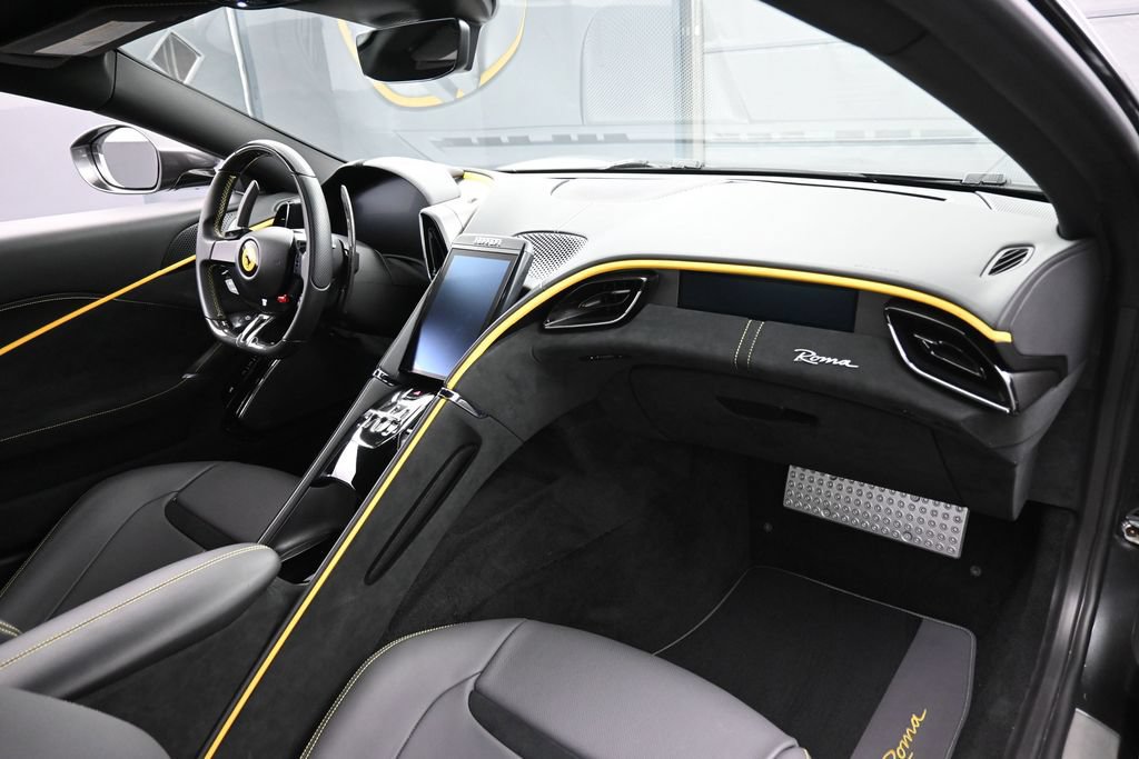 Used 2022 Ferrari Roma RWD image 28