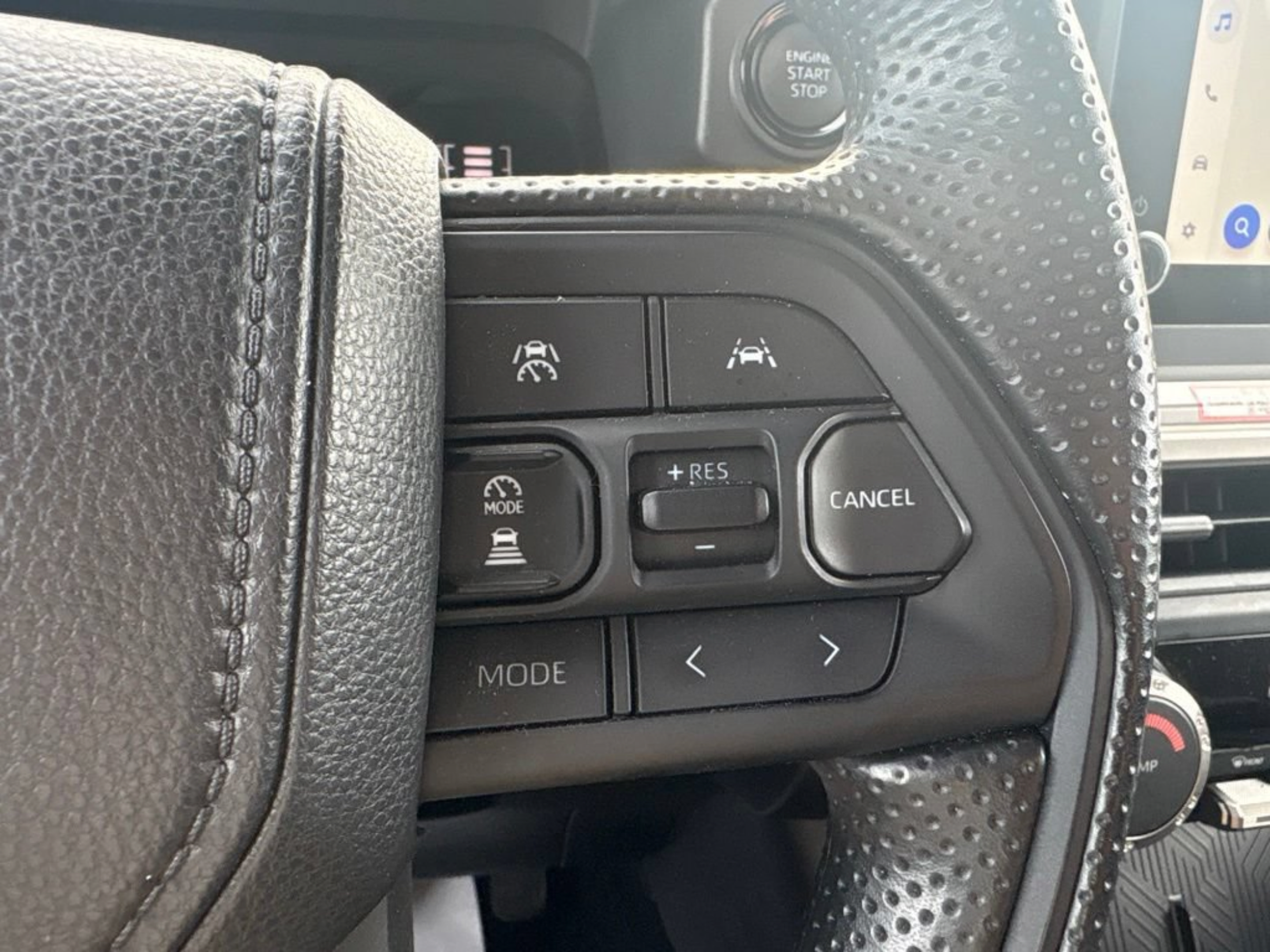 Certified 2025 Toyota Tacoma SR5 AWD/4WD image 10