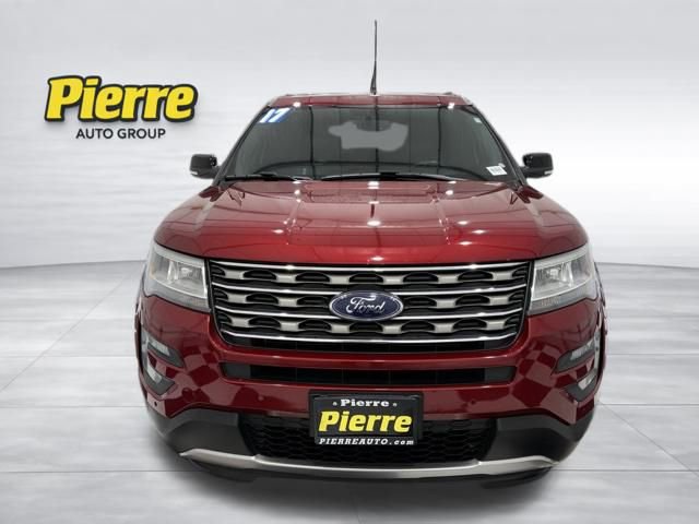 Used 2017 Ford Explorer XLT w/ Equipment Group 202A image 9