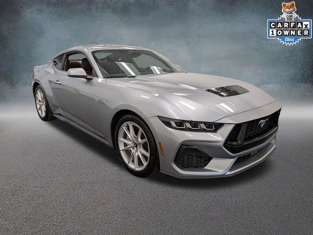 Used 2025 Ford Mustang GT Premium RWD image 3