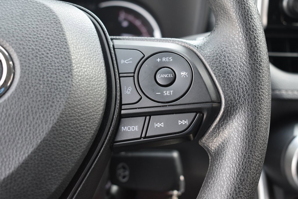 Used 2025 Toyota RAV4 LE image 17