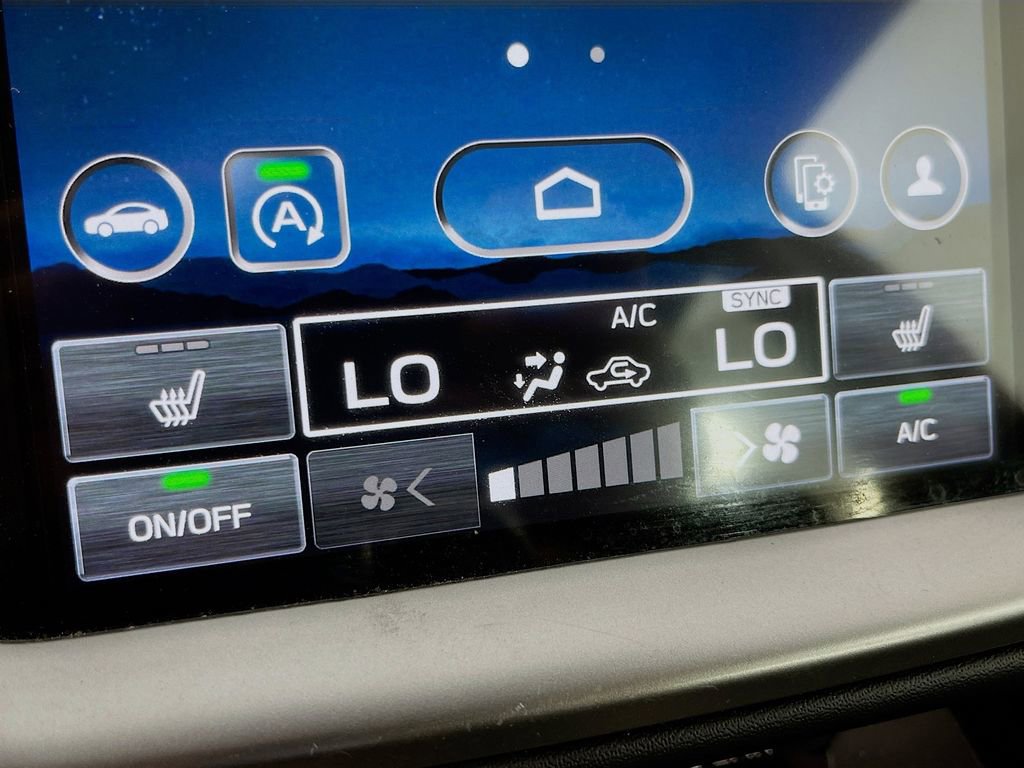 Used 2024 Subaru Outback Premium AWD/4WD image 23