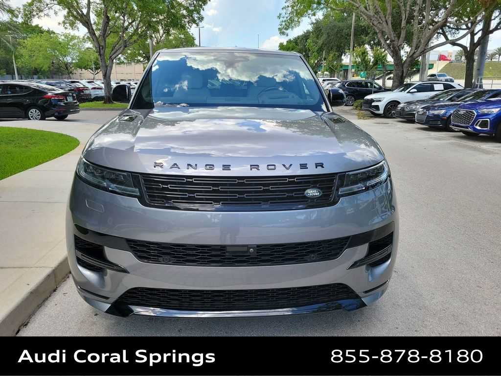 Used 2025 Land Rover Range Rover Sport Dynamic SE AWD/4WD image 3