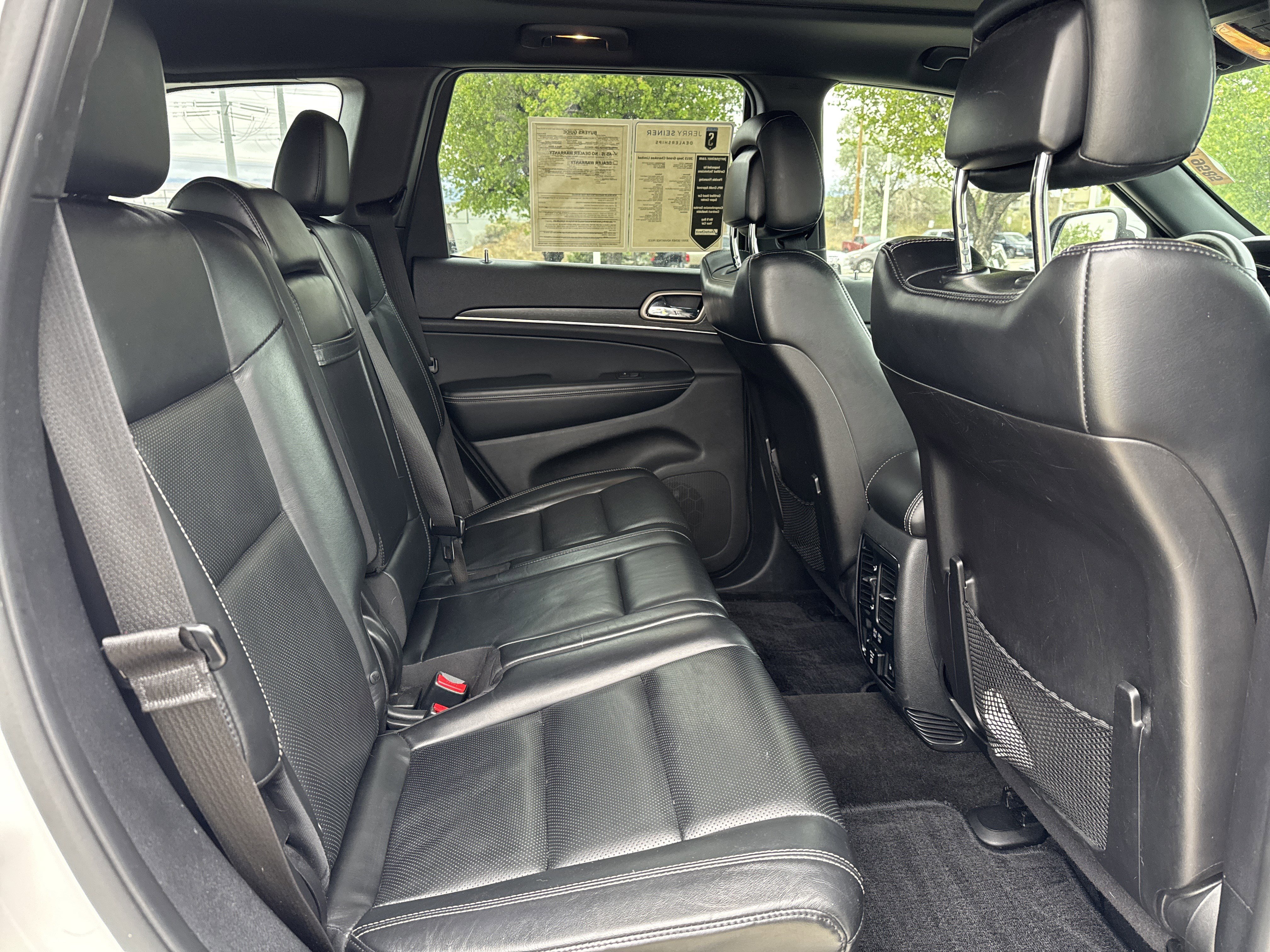 Used 2015 Jeep Grand Cherokee Limited w/ Luxury Group II AWD/4WD image 23