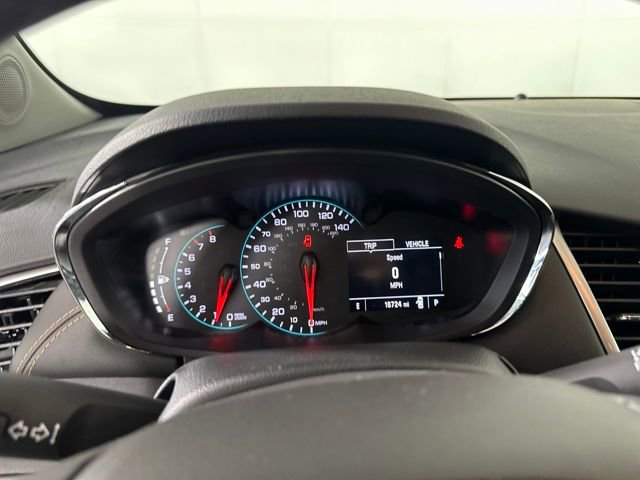 Used 2022 Chevrolet Trax LT w/ LT Convenience Package image 17