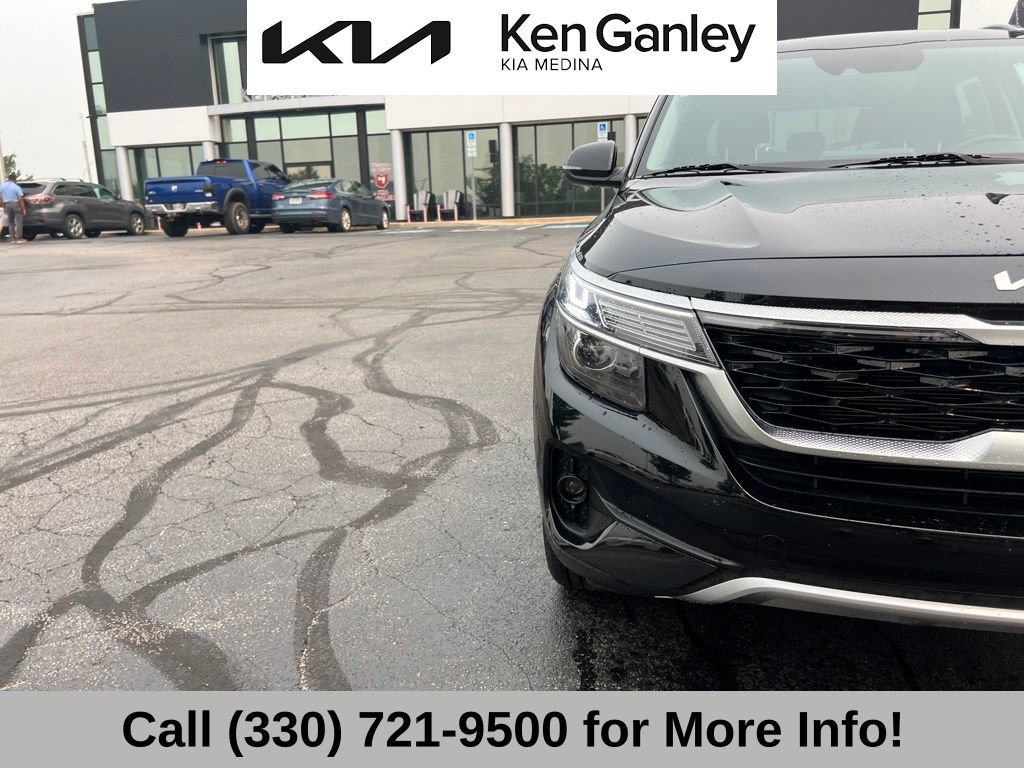 Certified 2023 Kia Seltos S w/ Navigation Package AWD/4WD image 18