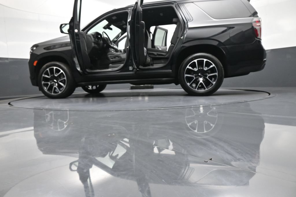Used 2022 Chevrolet Tahoe RST w/ Luxury Package AWD/4WD image 52