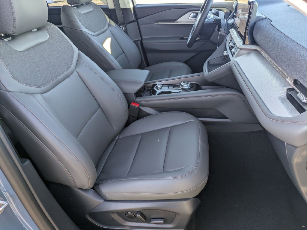 New 2026 Ford Explorer Active w/ Active Comfort Package AWD/4WD image 21