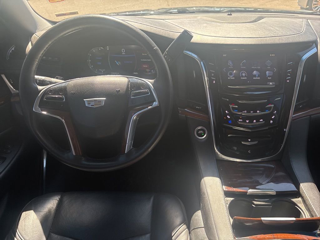 Used 2017 Cadillac Escalade Luxury image 11