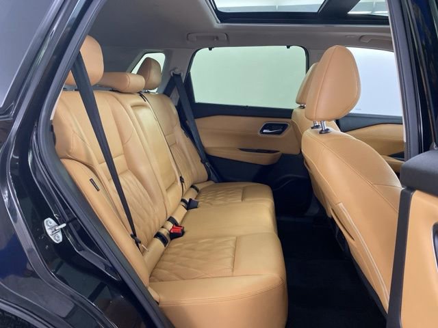 Used 2023 Nissan Rogue Platinum image 12