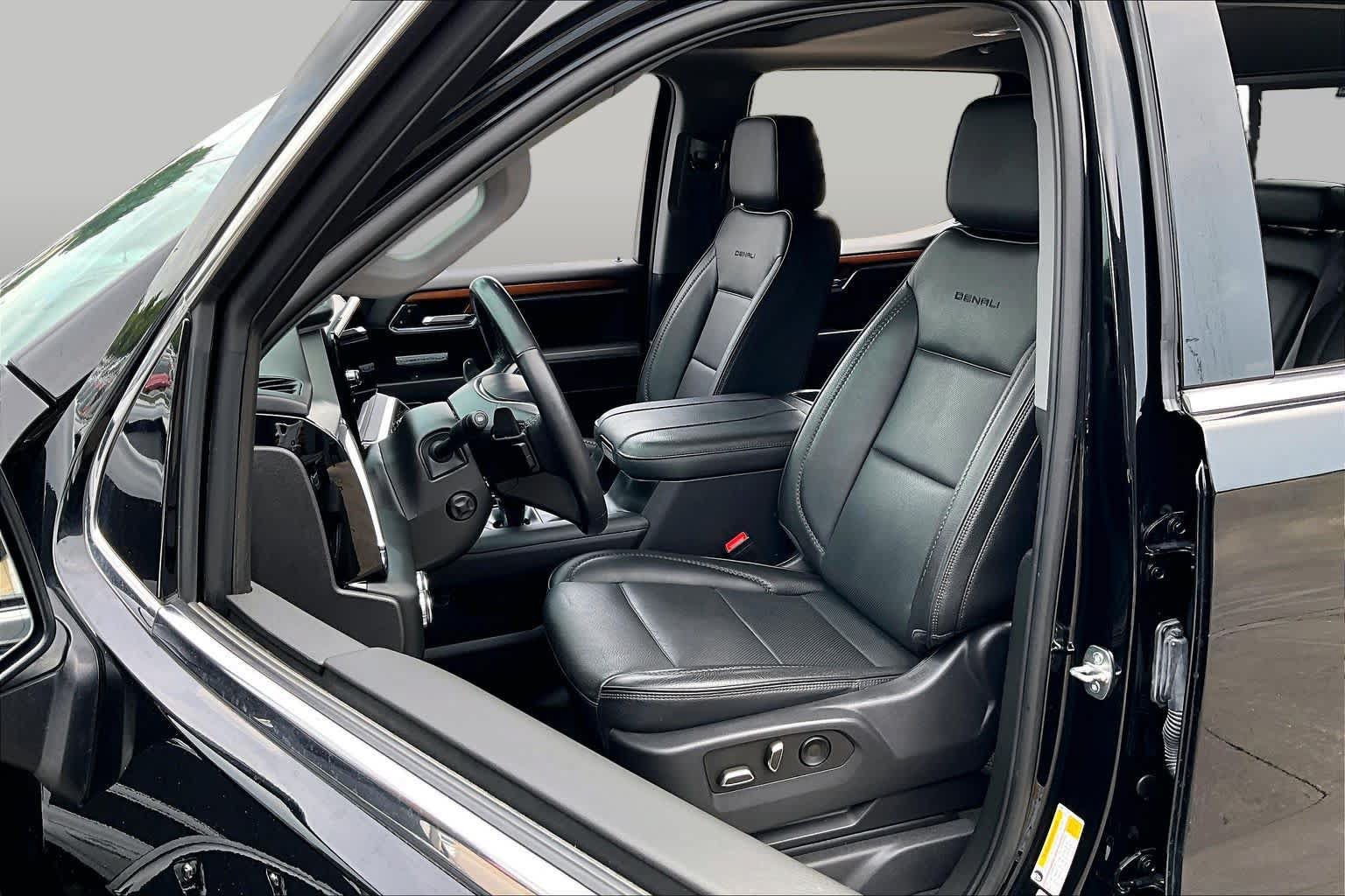Used 2023 GMC Sierra 1500 Denali AWD/4WD image 8