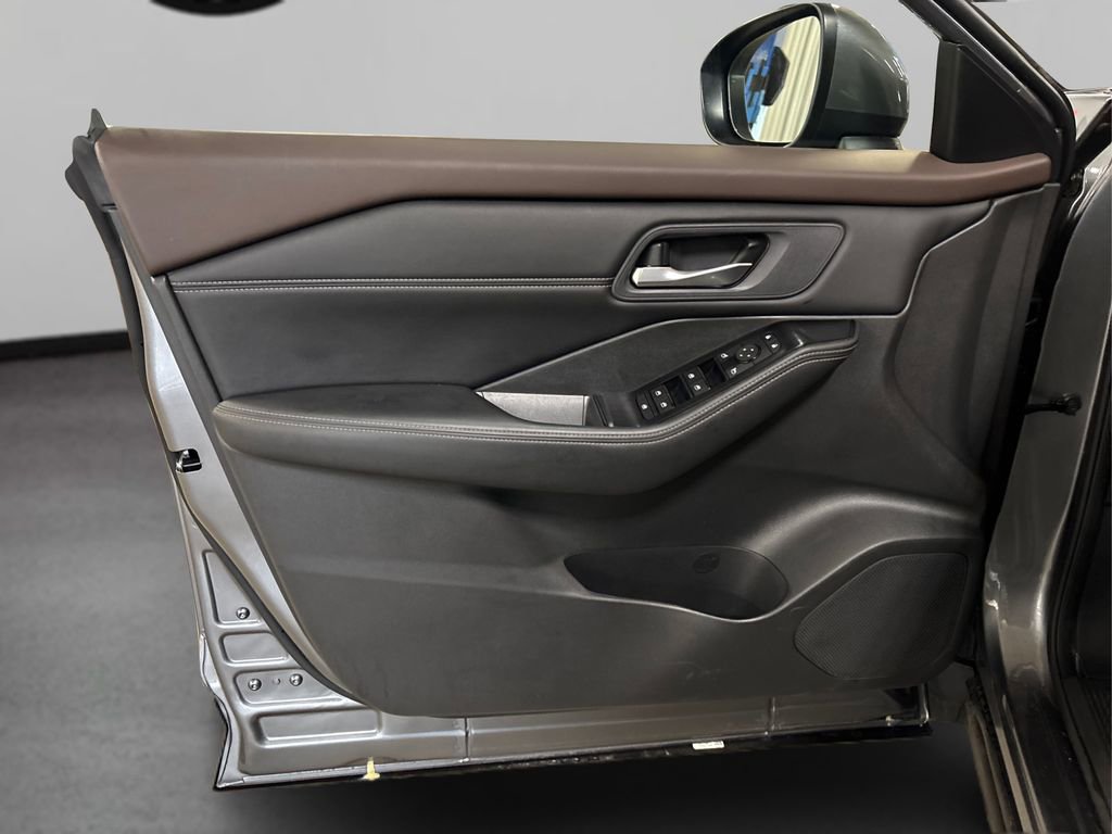 Certified 2023 Nissan Rogue SV w/ SV Premium B Package image 25