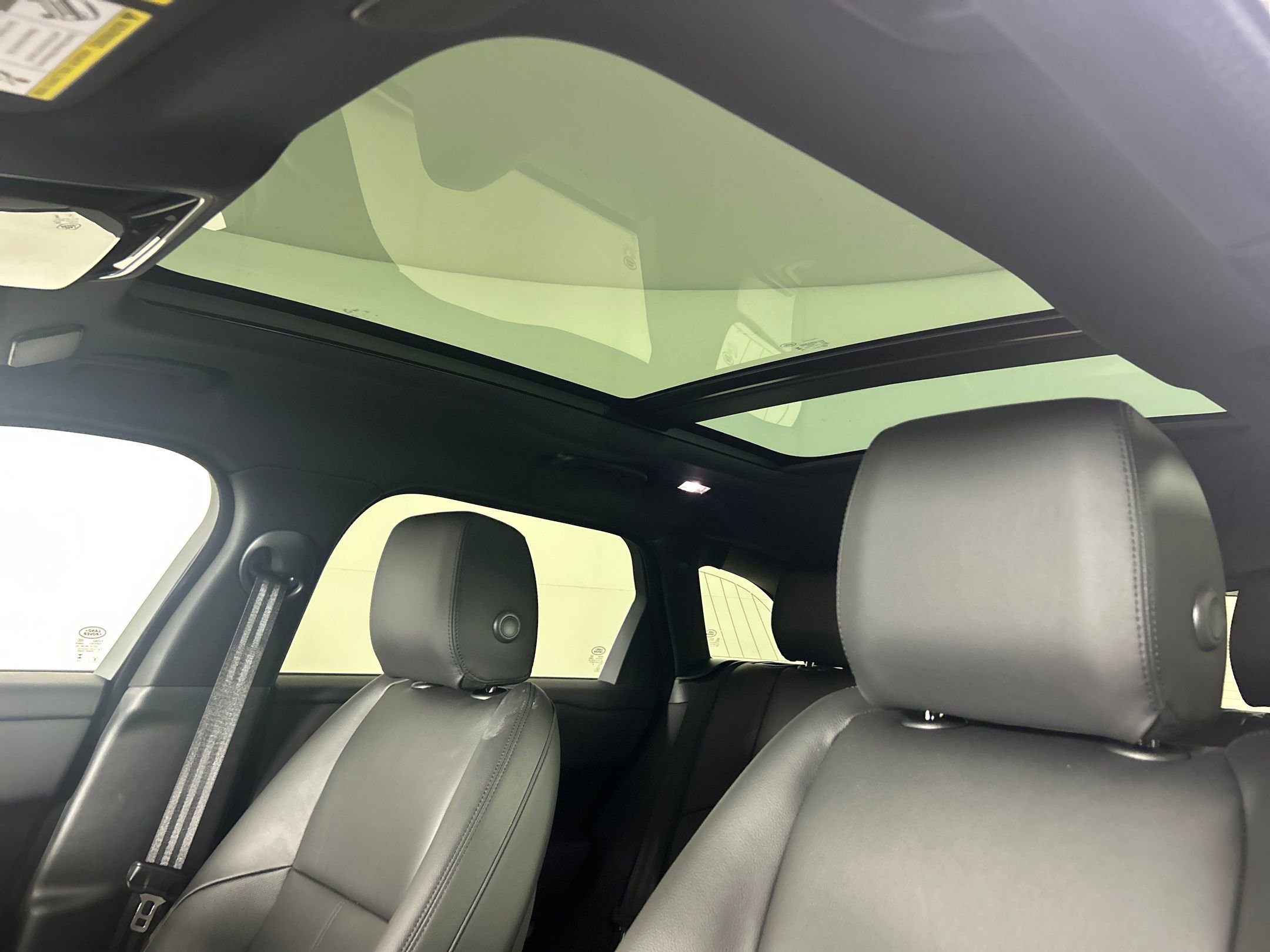 New 2026 Land Rover Range Rover Velar Dynamic SE image 12