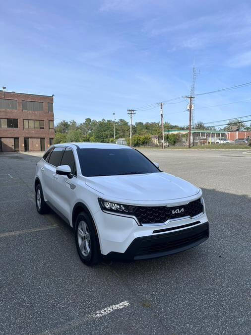 Used 2023 Kia Sorento LX image 1
