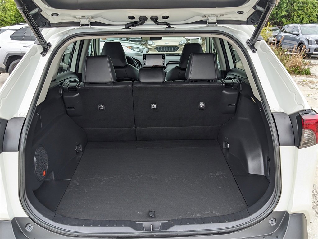Used 2022 Toyota RAV4 Limited image 14