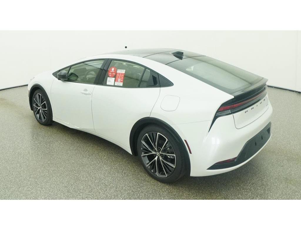 New 2027 Toyota Prius XLE FWD image 5