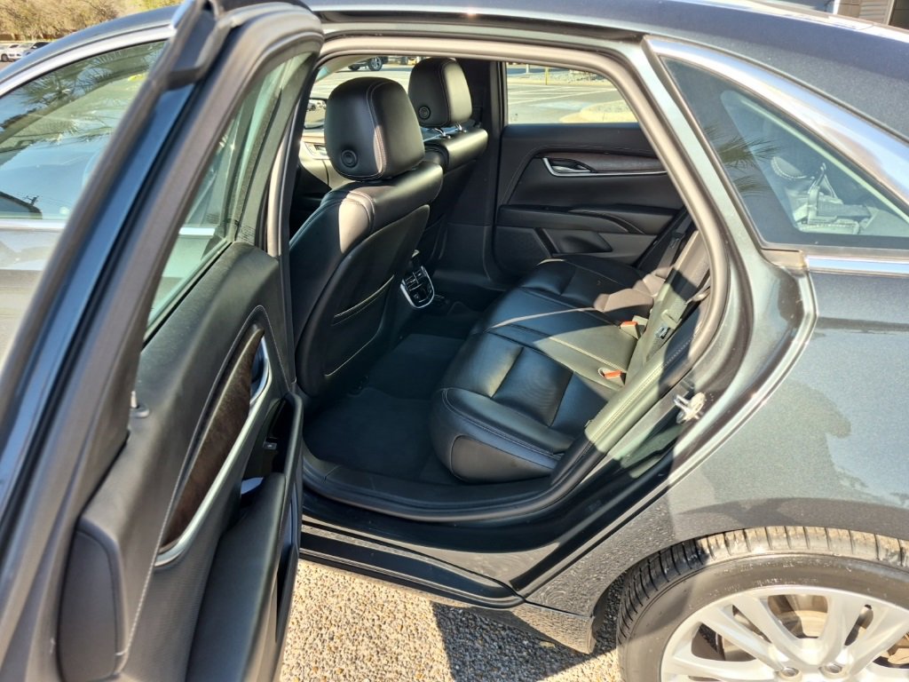 Used 2019 Cadillac XTS Luxury image 14