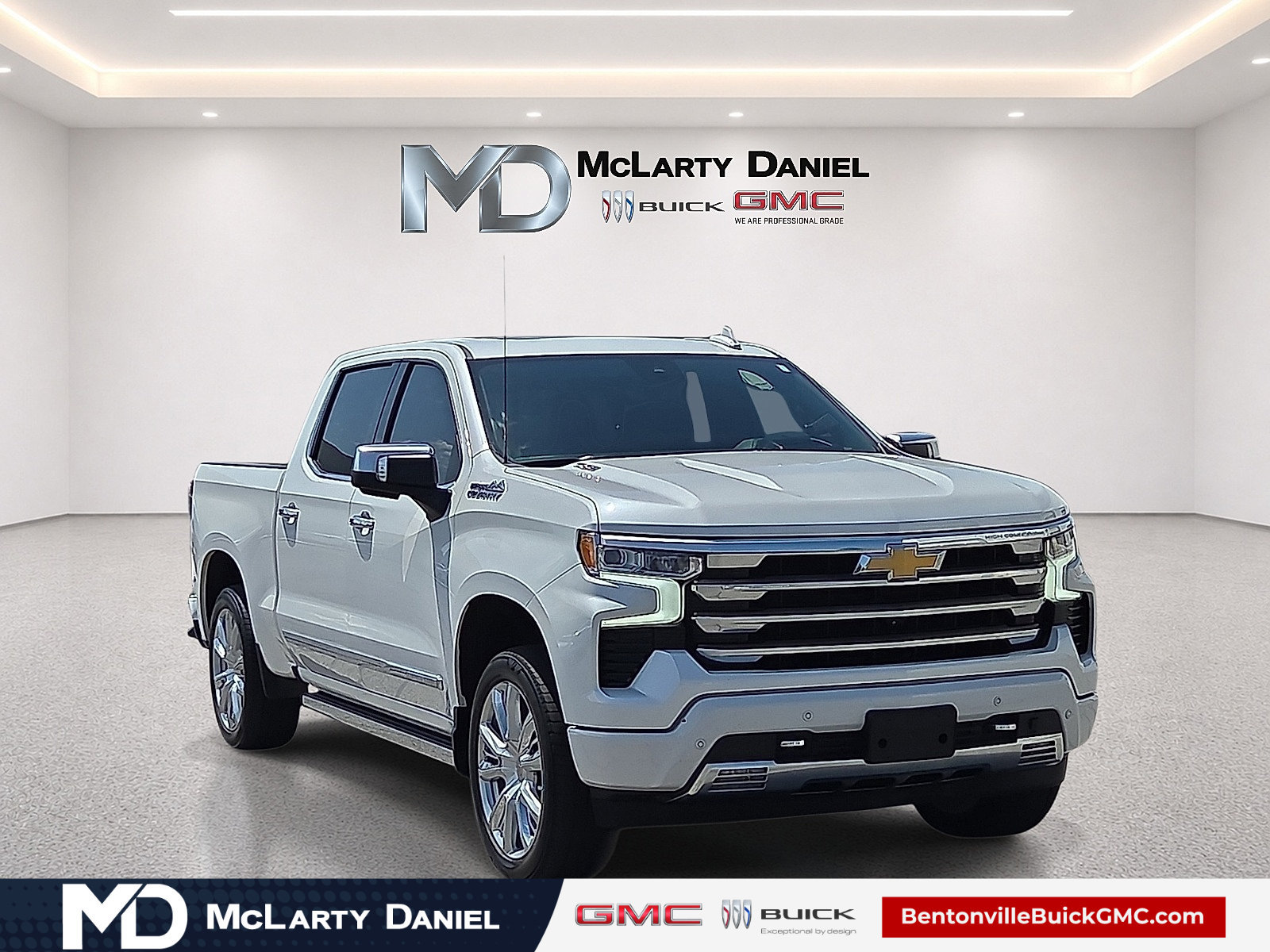 Used 2023 Chevrolet Silverado 1500 High Country w/ High Country Premium Package AWD/4WD image 1
