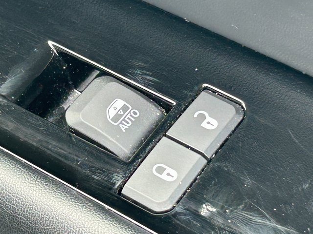 Used 2022 Jeep Wagoneer Series II image 38