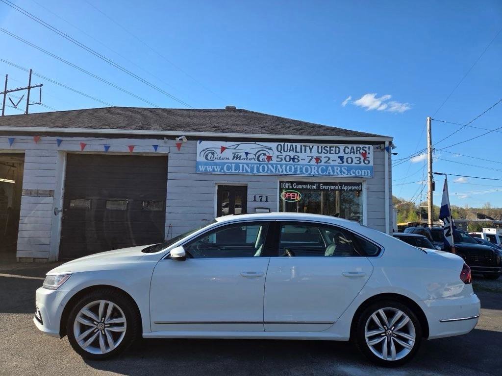 Used 2017 Volkswagen Passat 1.8T SEL Premium FWD image 2