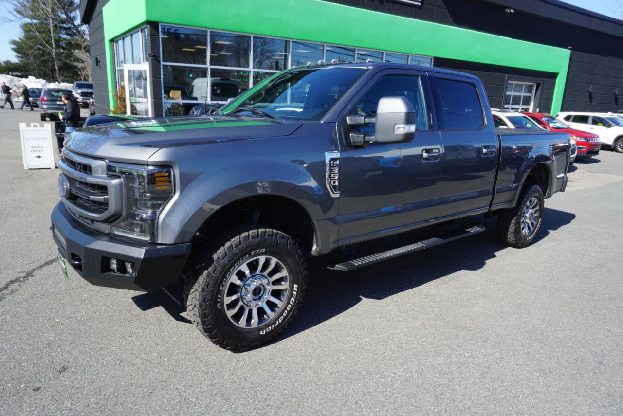 Used 2022 Ford F350 Lariat image 2