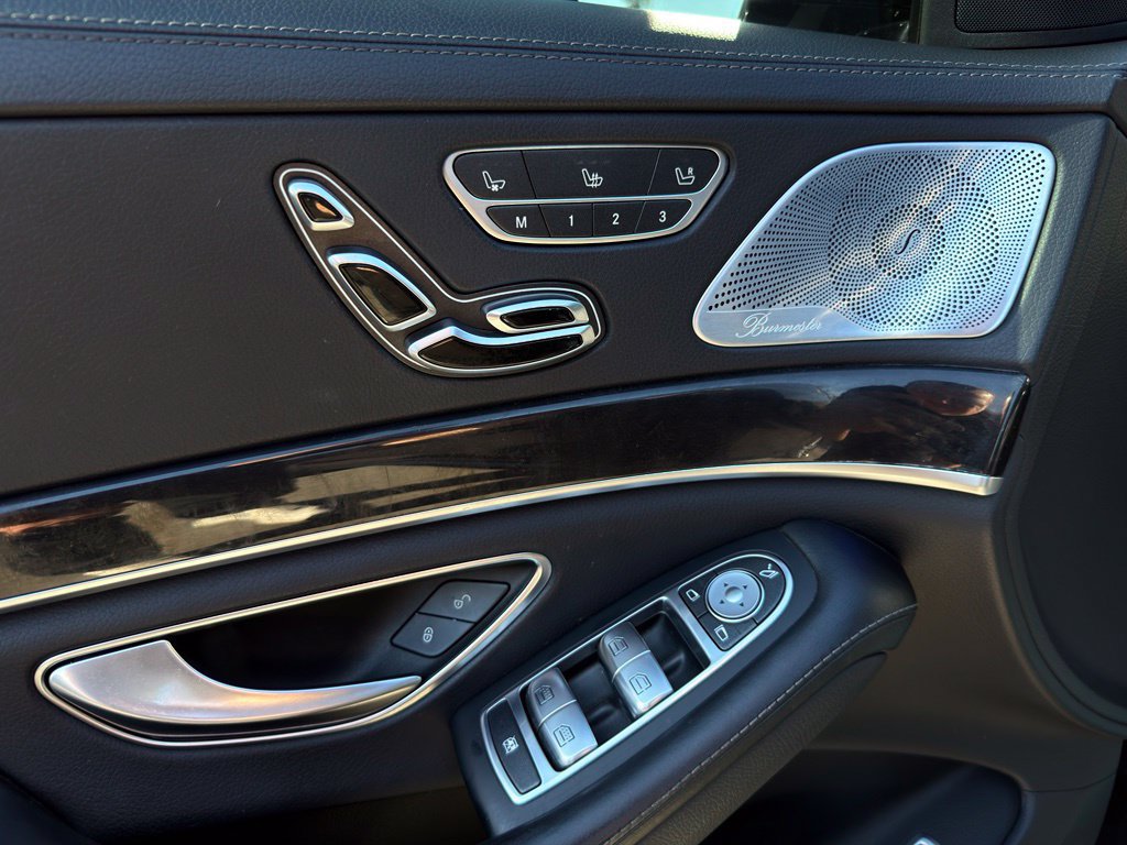 Used 2019 Mercedes-Benz S 560 Sedan image 16