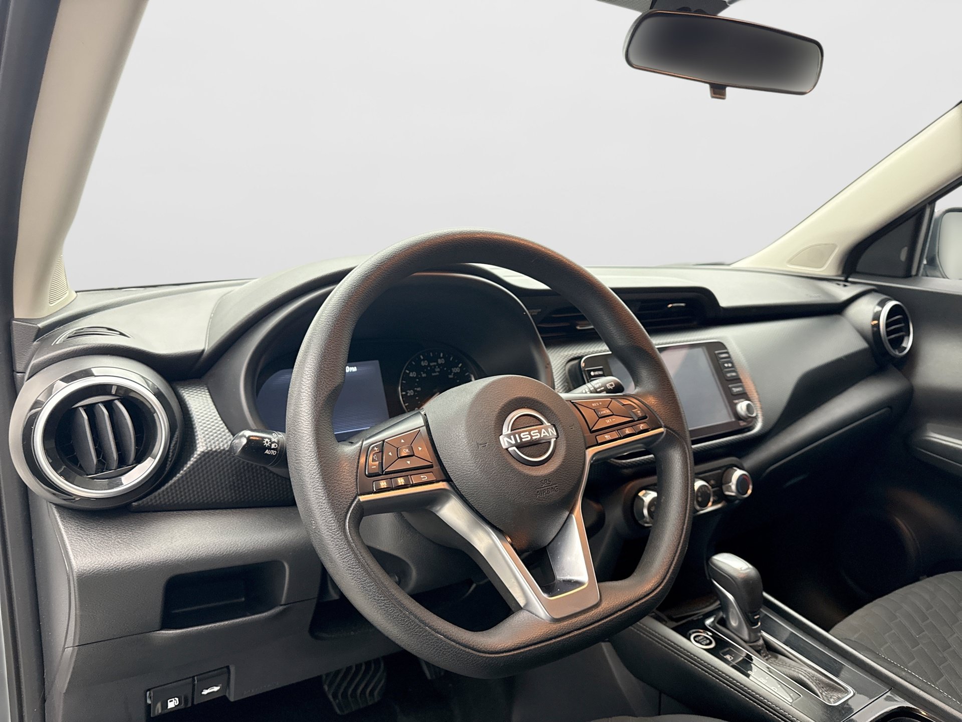 Used 2023 Nissan Kicks SV FWD image 10