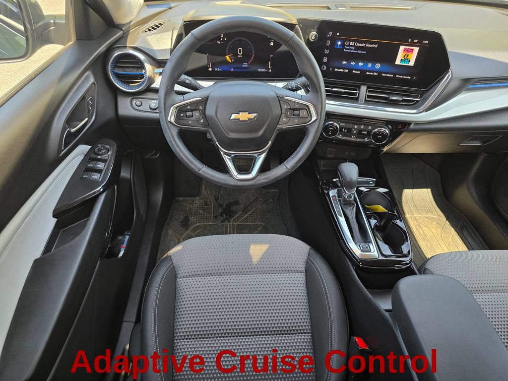 Used 2025 Chevrolet Trax LT w/ Driver Confidence Package FWD image 17