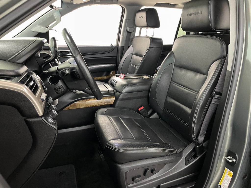 Used 2017 GMC Yukon Denali w/ Open Road Package image 32
