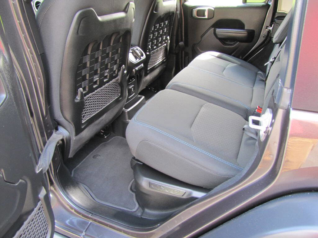Used 2021 Jeep Wrangler Unlimited Rubicon 4xe w/ Dual Top Group image 21