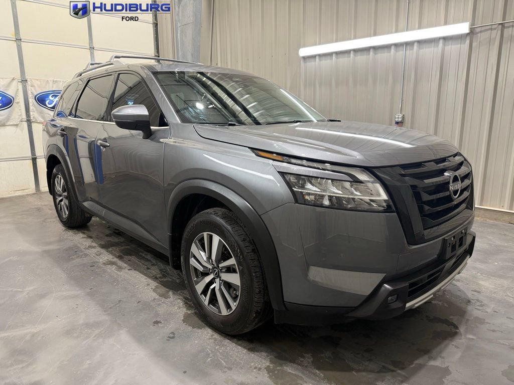 Used 2023 Nissan Pathfinder SL w/ Lighting Package (N92) FWD image 1