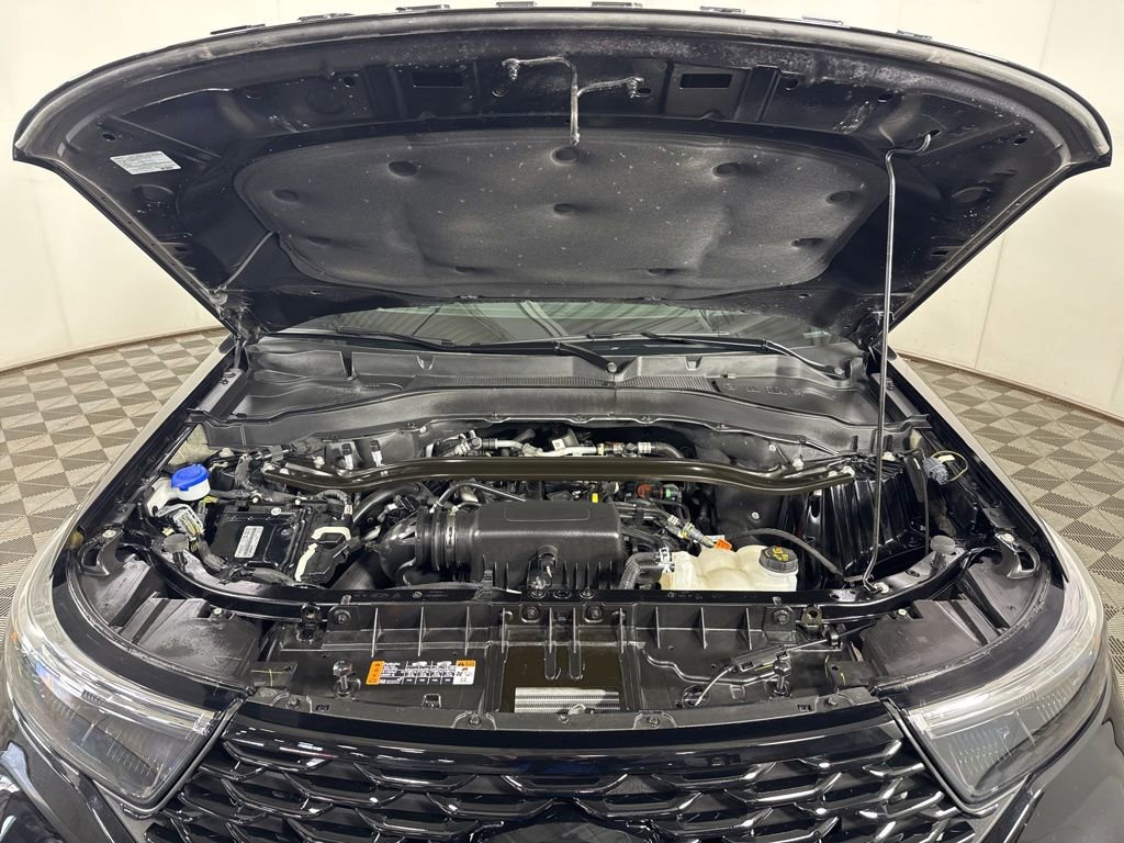 Used 2023 Ford Explorer ST-Line image 4